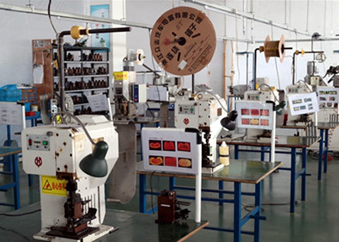 線(xiàn)束加工設(shè)備有哪些？需要的功能分為哪些？